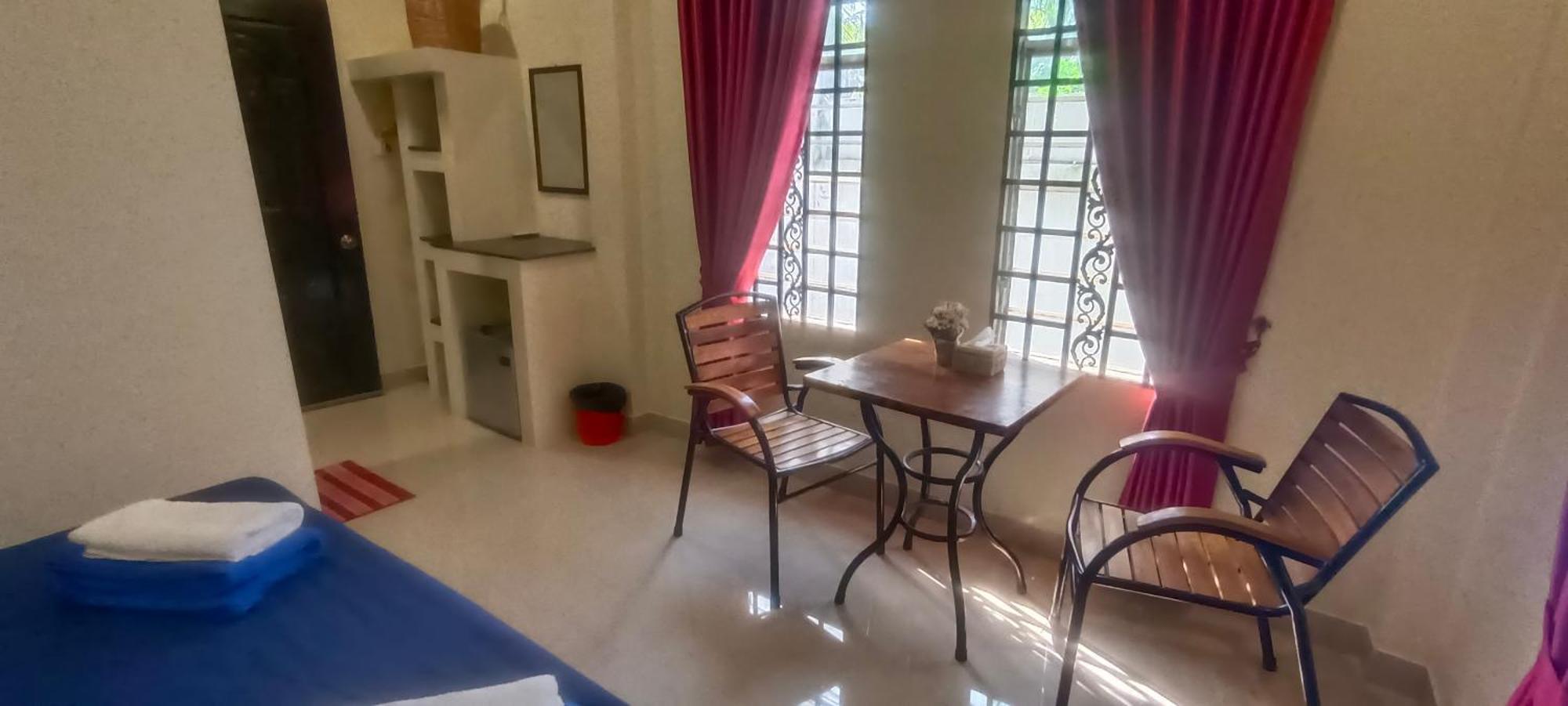 Hotel Le Cocorico Siem Reap Esterno foto